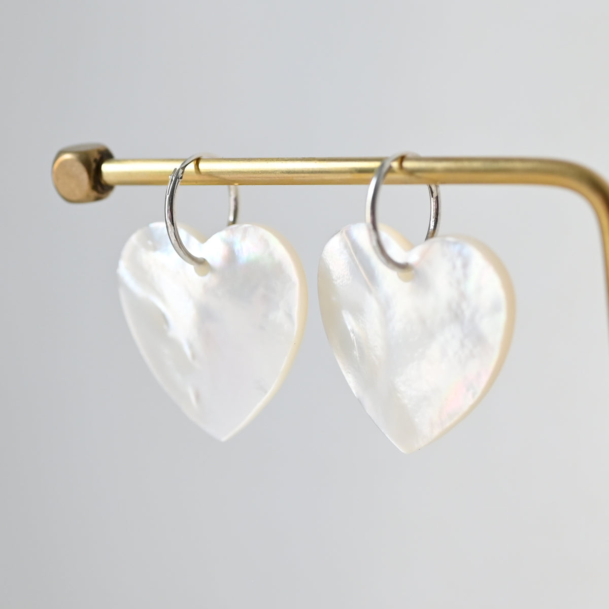 White shell heart earring ,S925 silver hoop earring ,MOP heart earring