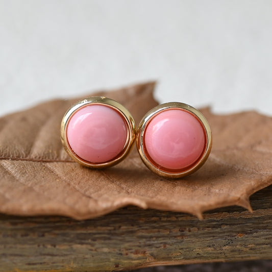 Nature queen conch 8 mm round earring stud ,pink shell earring